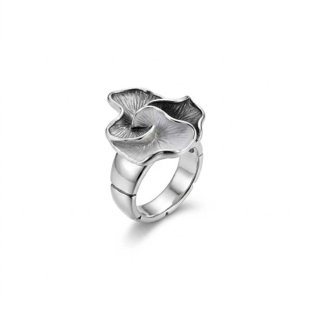 Tri-Petal Floral Stretch Ring - Grey Tones