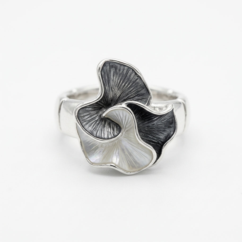 Tri-Petal Floral Stretch Ring - Grey Tones